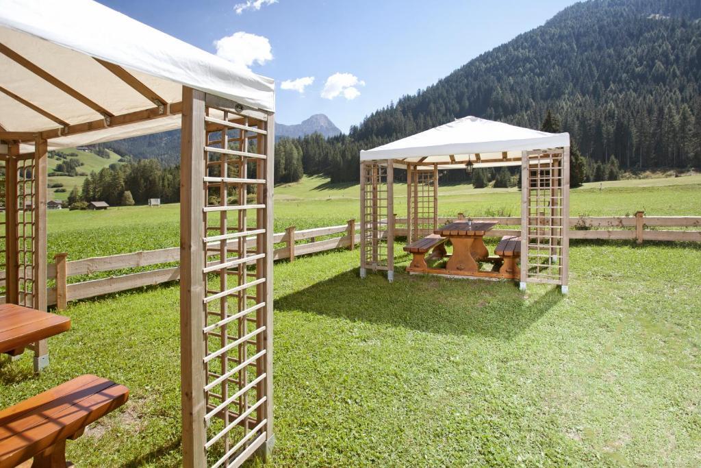 Gasthof Huber Braies  Esterno foto